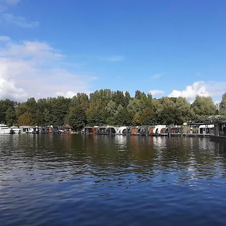 Houseboat On The Dahme * Niederlehme