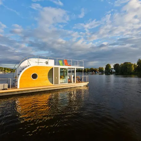 Houseboat On The Dahme Tekne *