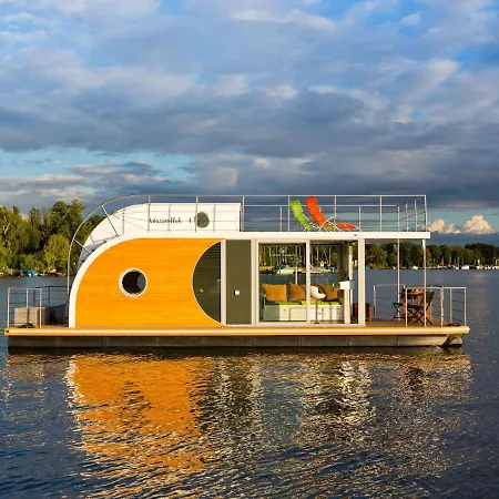Tekne Houseboat On The Dahme