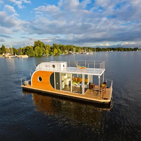 Houseboat On The Dahme Tekne *