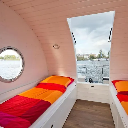 Botel Houseboat On The Dahme *