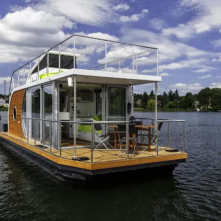 Tekne Houseboat On The Dahme *