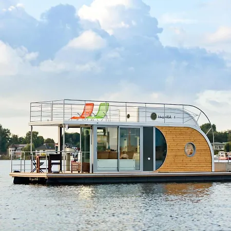 Tekne Houseboat On The Dahme